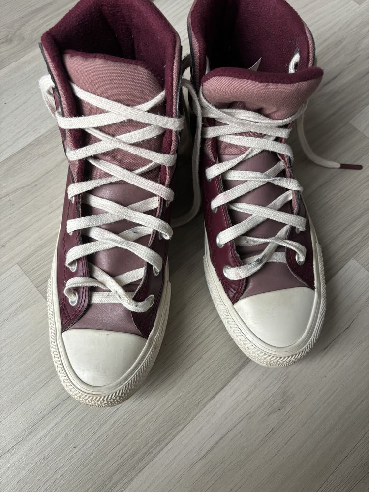 «Zimowe Converse»