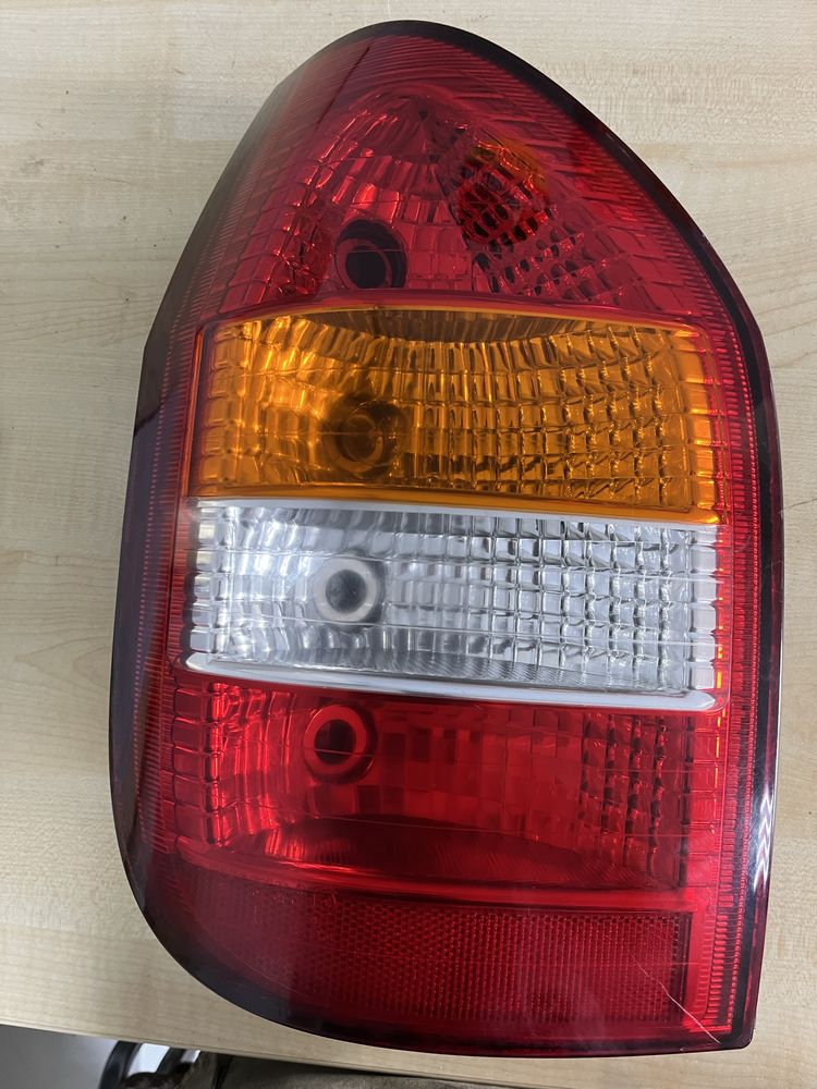 Задній ліхтар Opel Zafira a