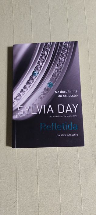 Livro Refletida, de Sylvia Day