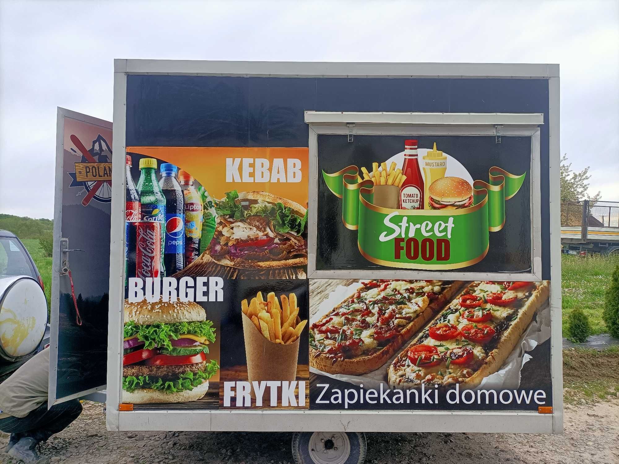 Przyczepa gastronomiczna z wyposażeniem