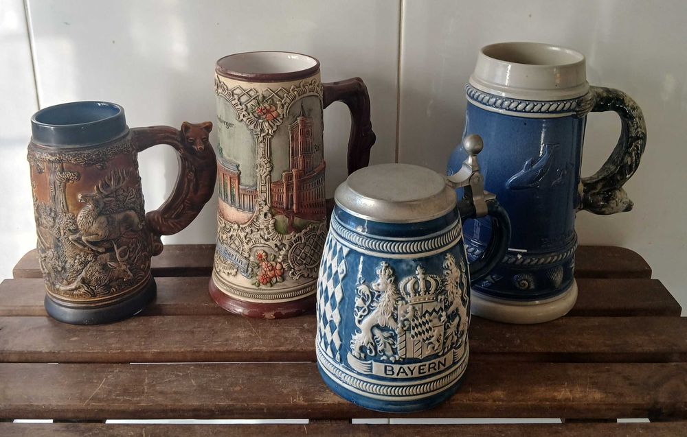 4 Canecas Cerveja Antigas em Cerâmica