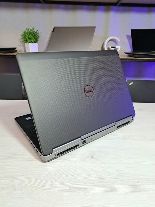 Ноутбук Dell 7510/i7-6820HQ/16 Gb/128 Gb/500 Gb/Nvidia Quadro M1000M