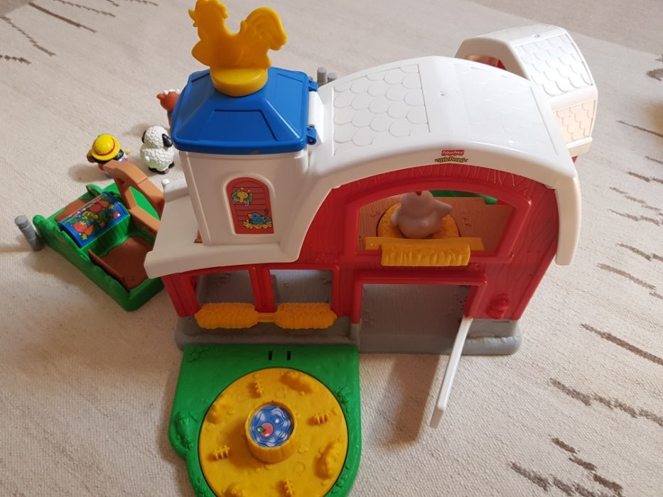 Quinta da Fisher Price, com animais, bonecos e Acessórios