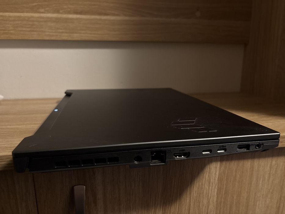 Sprzedam laptop gamingowego RTX4060/ 16 GB RAM/ 1 TB SSD/144Hz