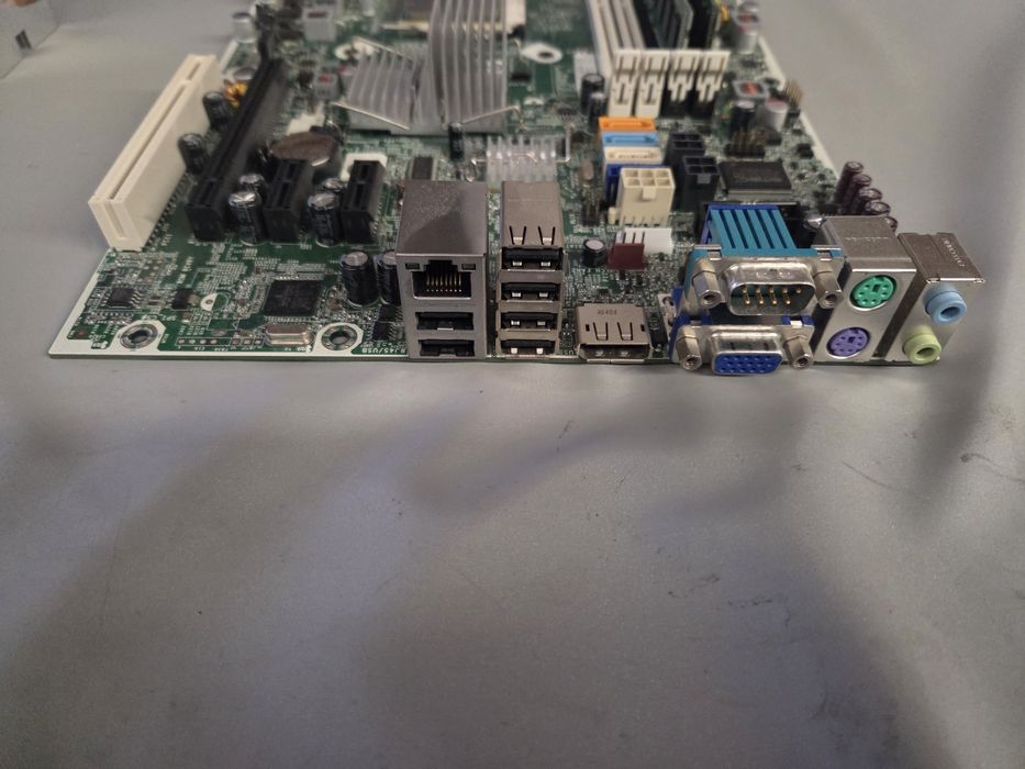 Płyta glowna HP + atchlon II + 4GB + Radiator