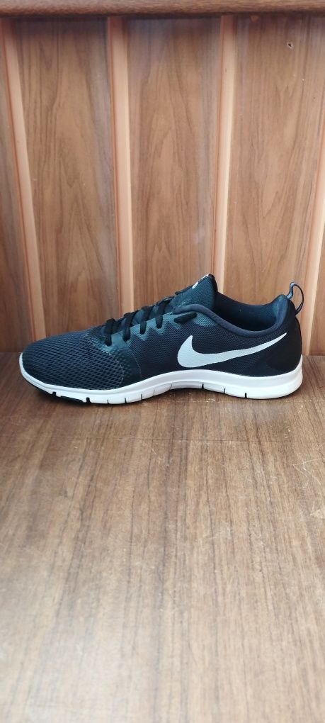 Nike Flex Essential TR кросівки(тренування),42 розмір