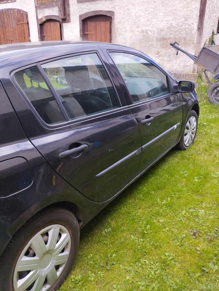 Renault Clio 1,4 benzyna +LPG