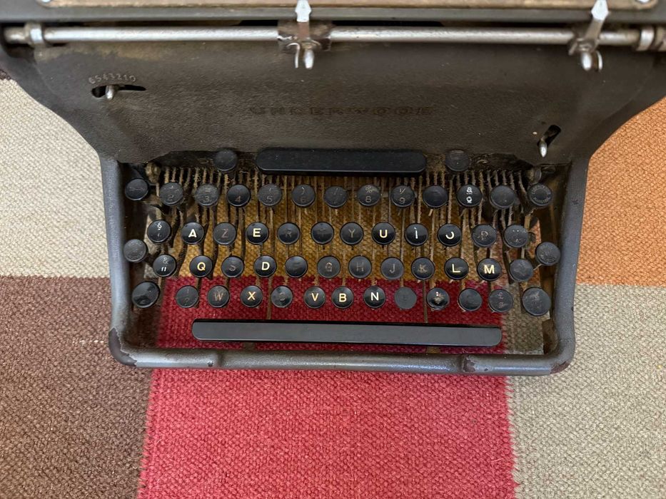Máquina de Escrever Vintage Underwood – Em funcionamento!