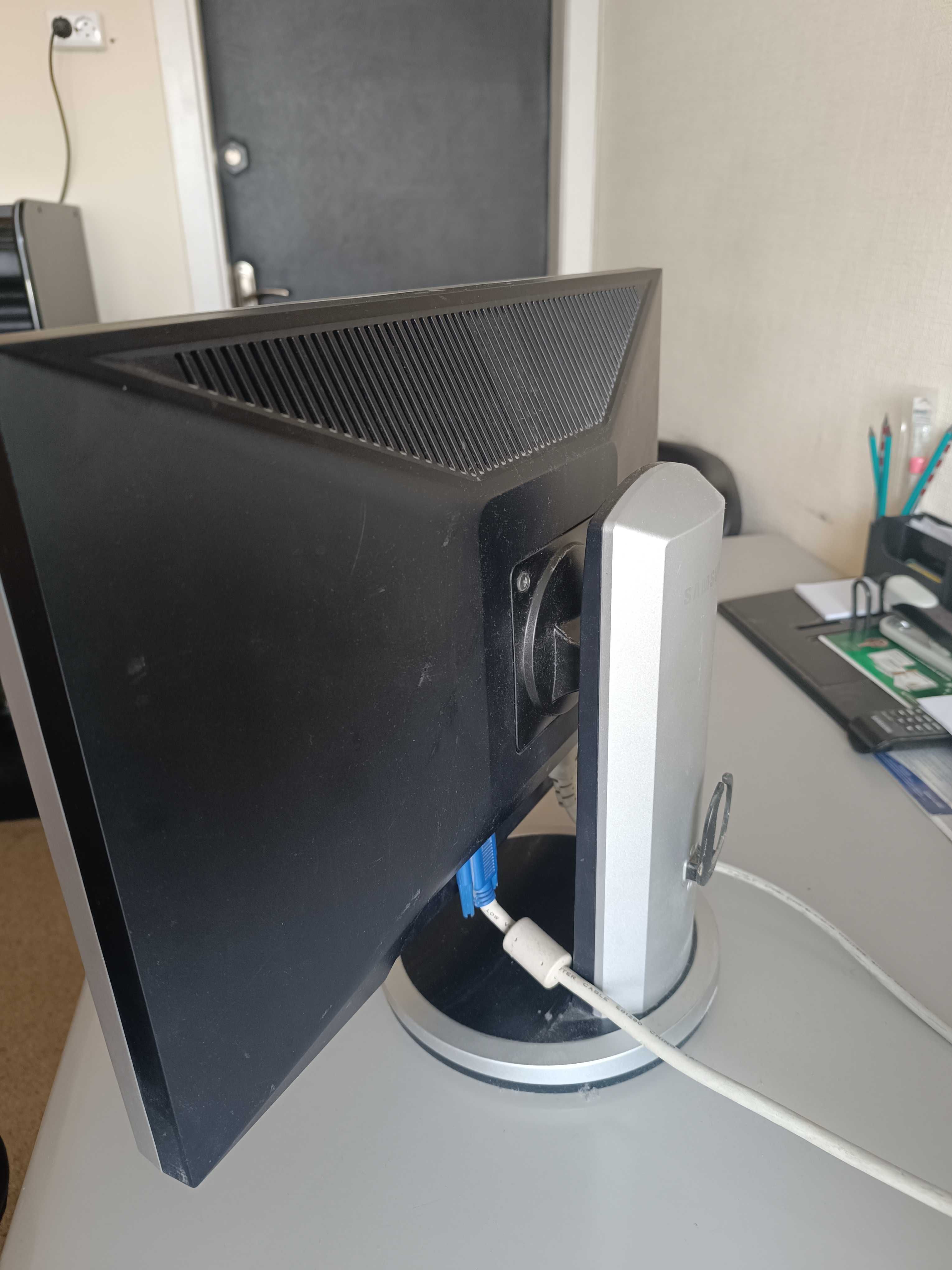 Монітор Samsung sync master 205bw