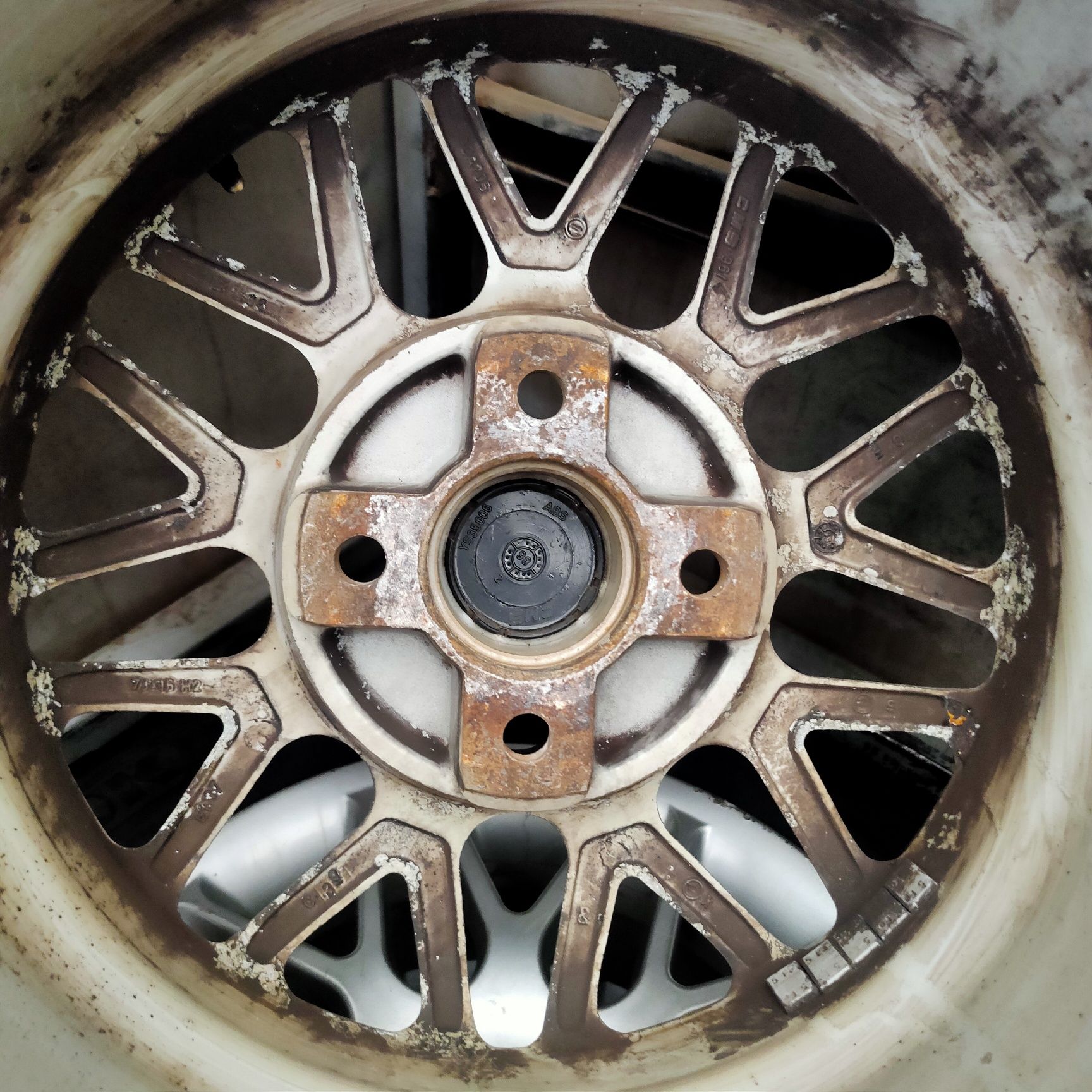 Диски r15 4x108 ЕТ37