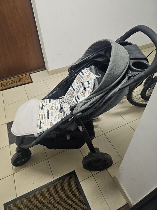 Wózek spacerowy Joie