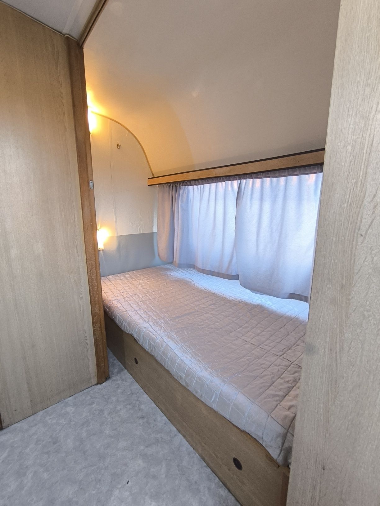 Caravana Pluma 450