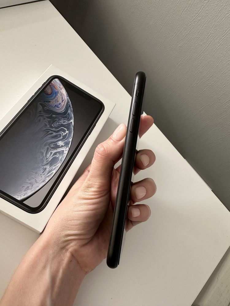 iPhone XR, 128 gb, black