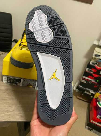 NikeAir Jordan4Retro R.40