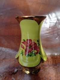 Продам вазы для цветов,, салатная 70 гривень .
