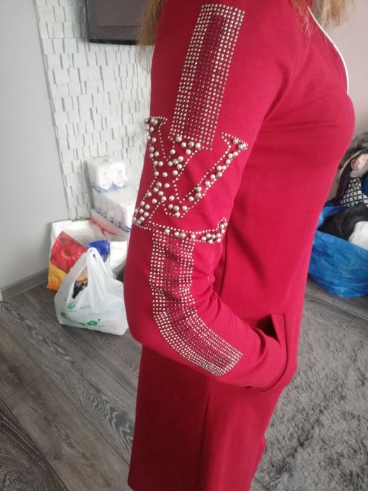 Sukienka rozpinana zamek logowana