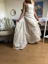 Suknia ślubna suknia
