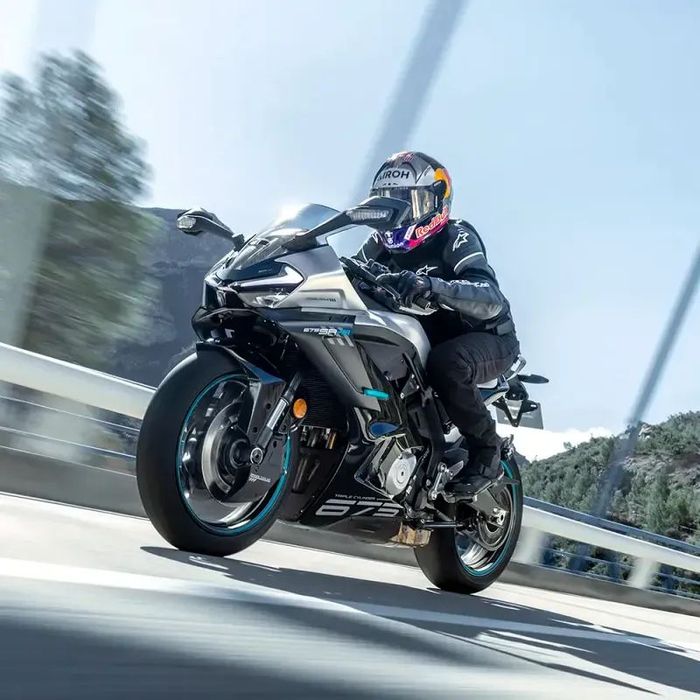 CFMoto SR CF Moto 675SR Motocykl Faktura 23% Nowy Dostępny 2025