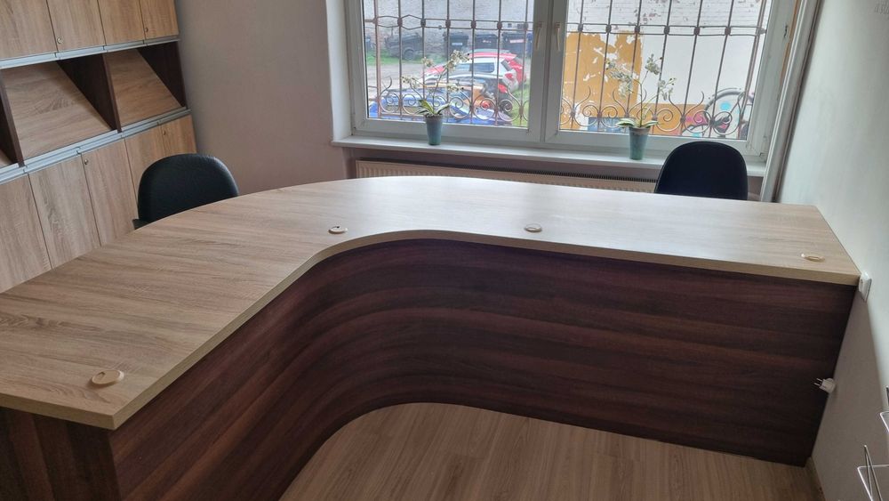 Oddam za darmo duże biurko do biura 250 × 200 cm