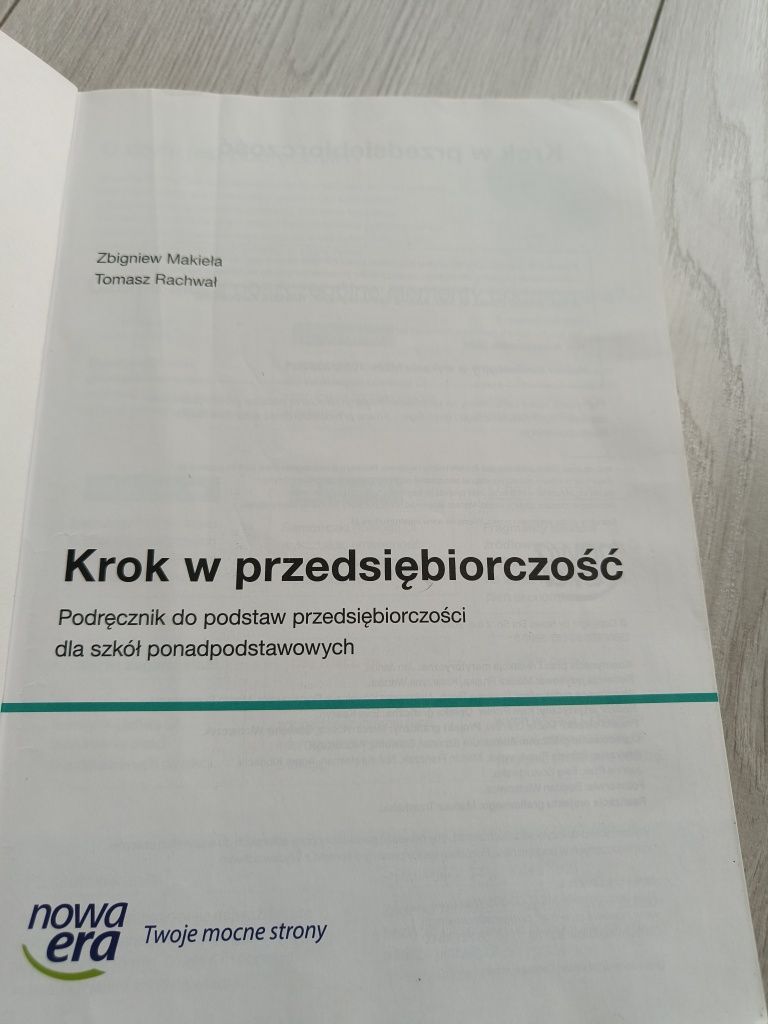 Sprzedam podręcznik oraz ćwiczenia Krok w Przedsiębiorczości