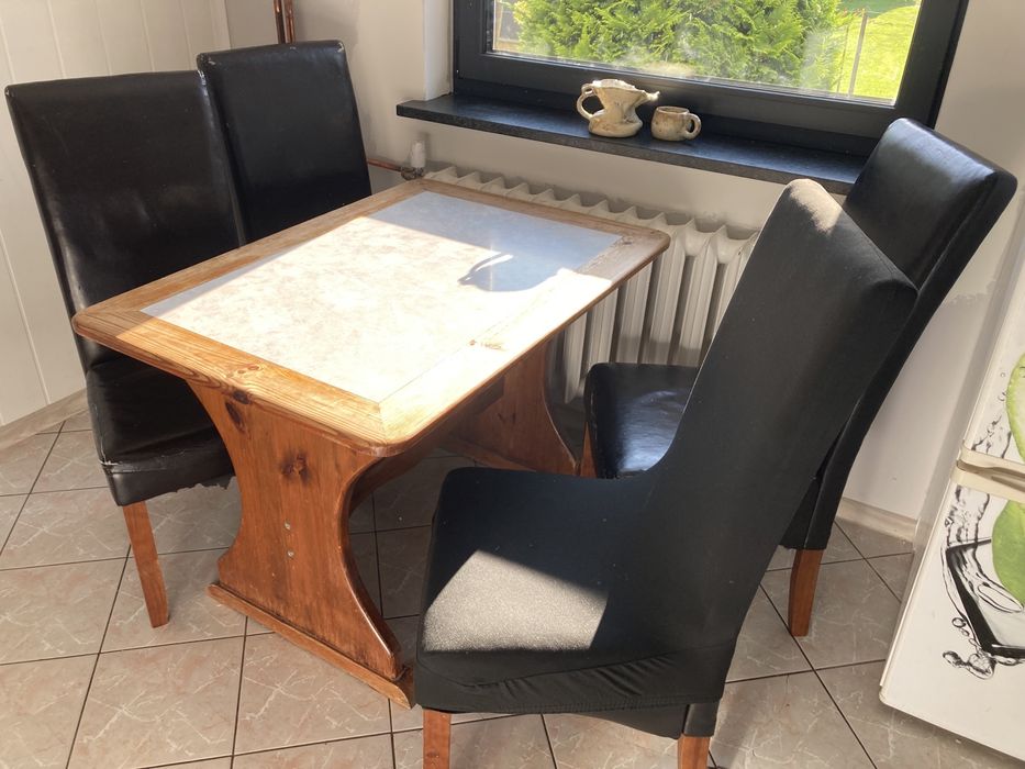 Stół drewniany kuchenny