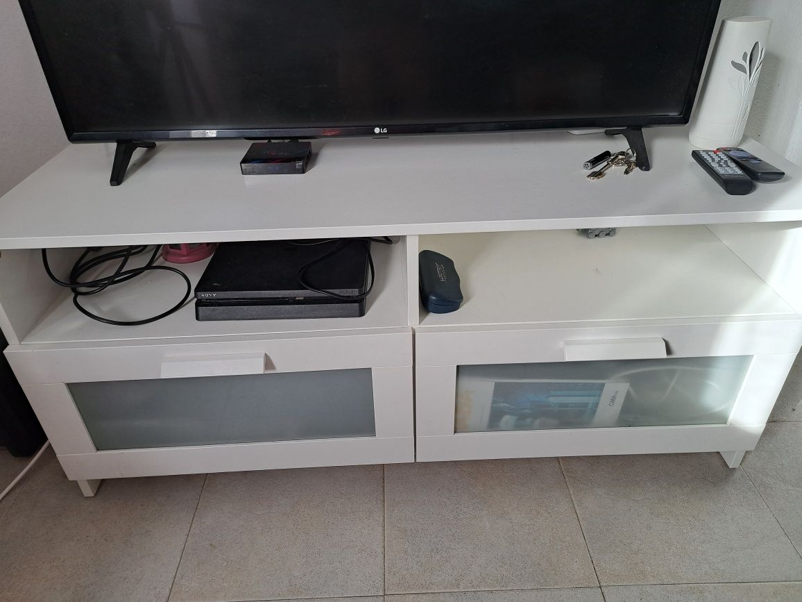 móvel de televisão IKEA