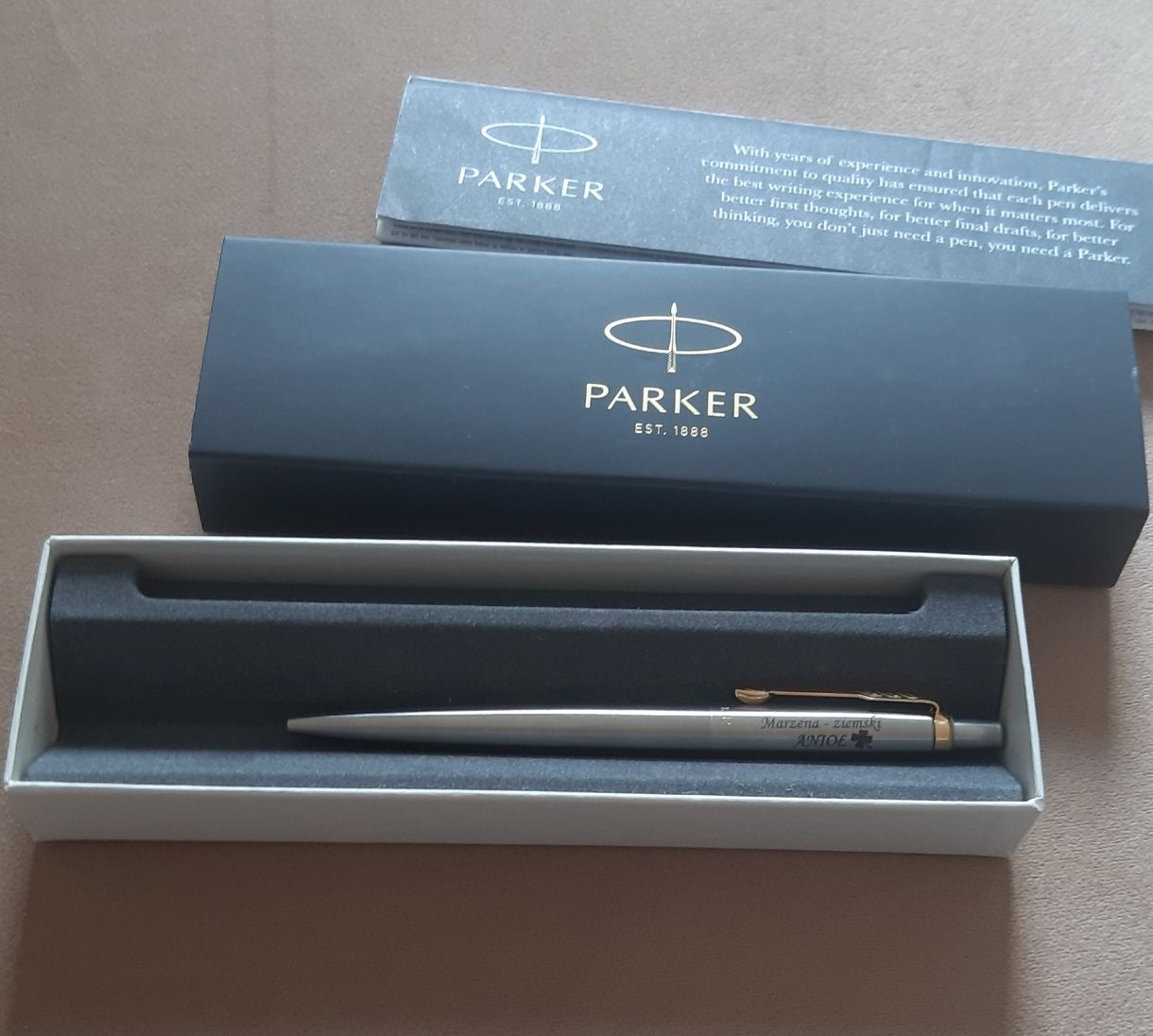 Długopis Parker Jotter stalowy złocony 23 karatowym złotem