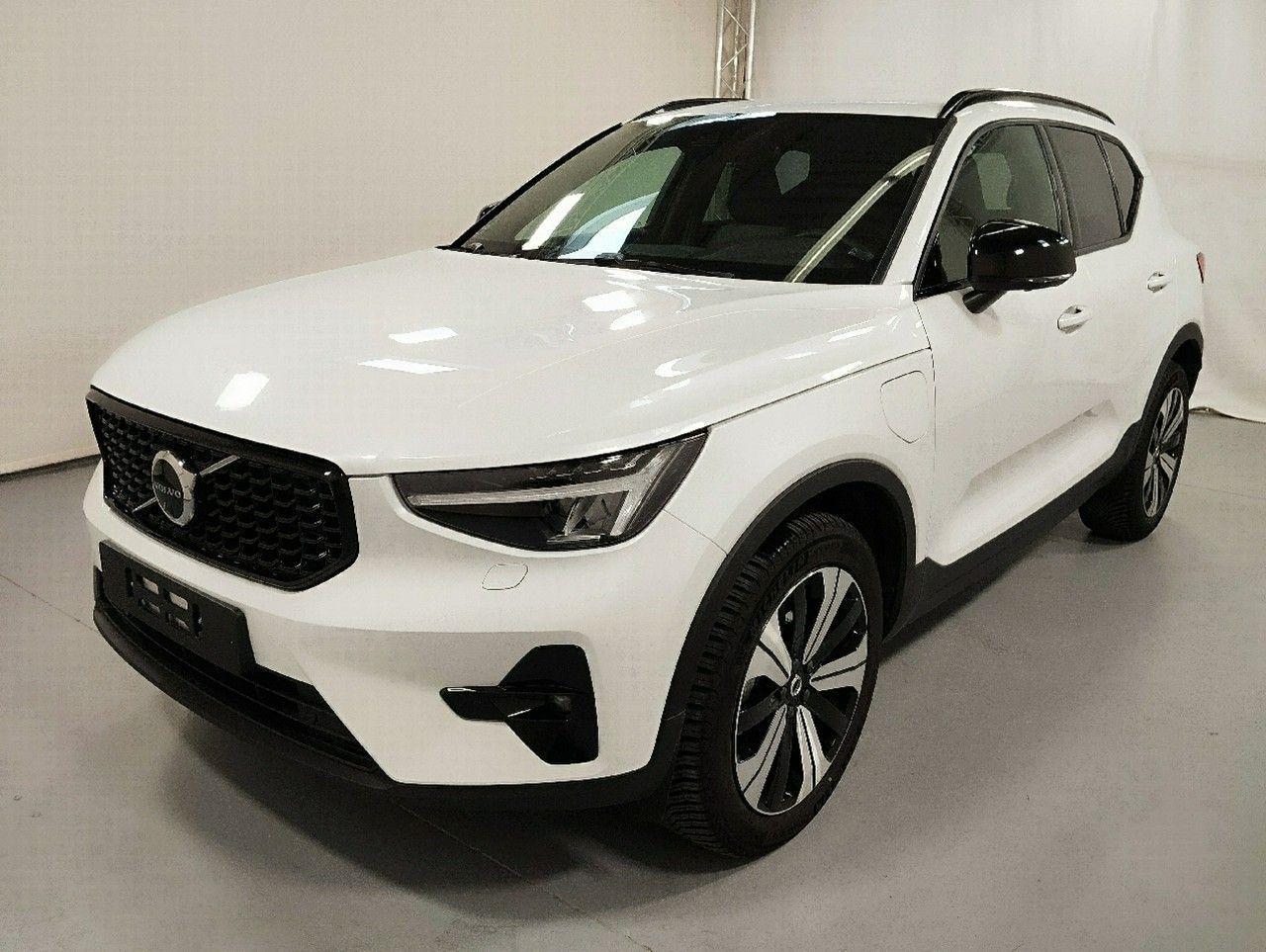 Volvo XC 40 T4 Hybryda Plug-In Plus Dark