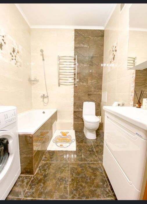 Сдвм двух этажный дом на берегу моря