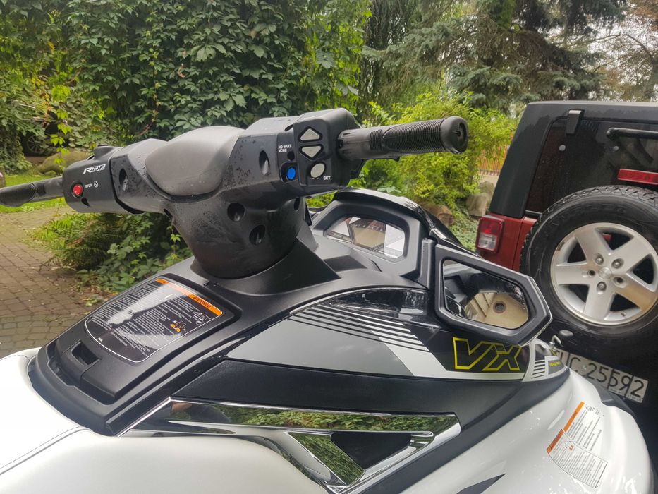 Skuter Wodny Yamaha VX Cruiser HO 1800  POLKI SALON 2017/18