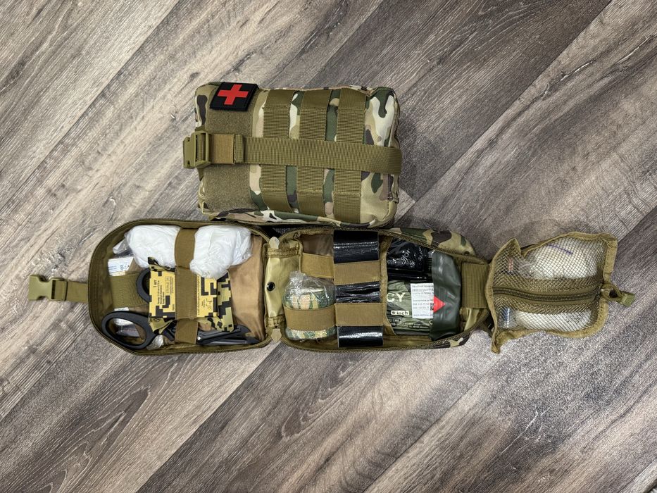 Аптечка армійська укомплектована  (відривний підсумок)