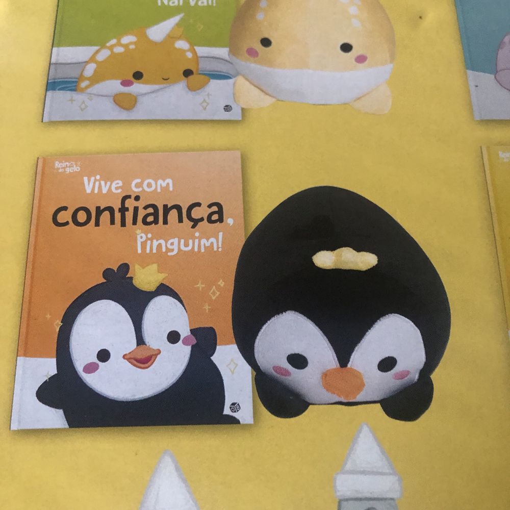 Brinquedos e livros