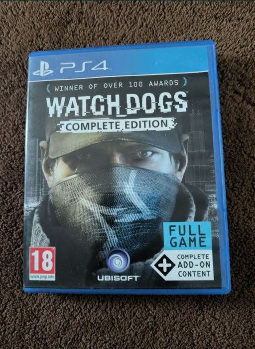 PlayStation 4 Pro (1 terabyte) + 2 comandos + phones + 2 jogos físicos