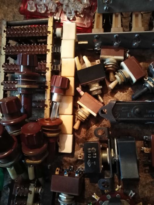 Роз'єми штекери Тумблери ВГ, ППГ, ПНГ, ППНГ, ПТ3, ПТ2, ПКН, ПГта інше