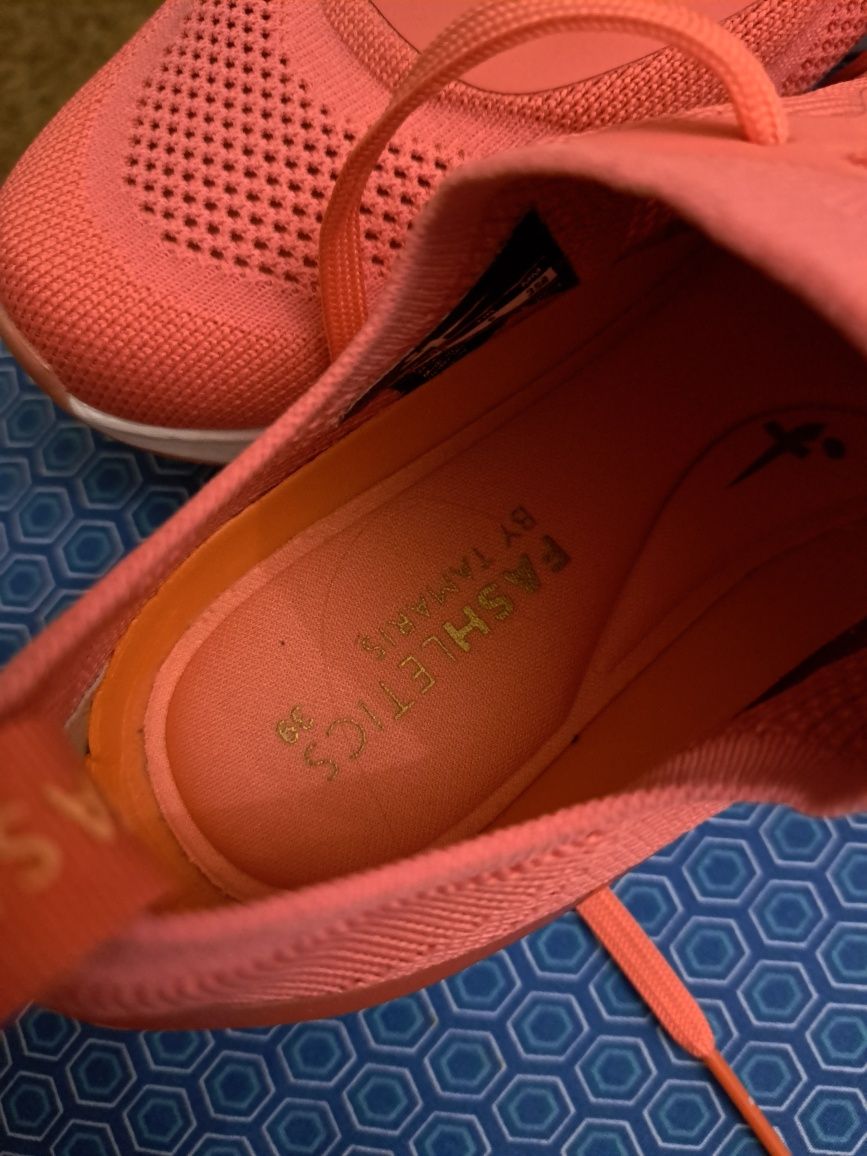 Vendo skechers rosa alaranjado