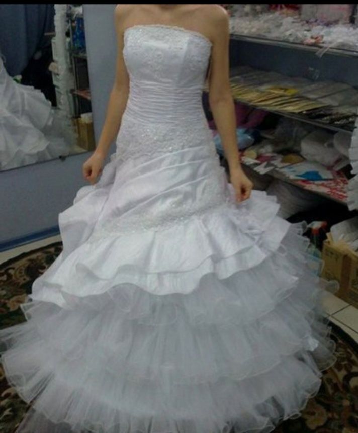 Свадебное милое платье.