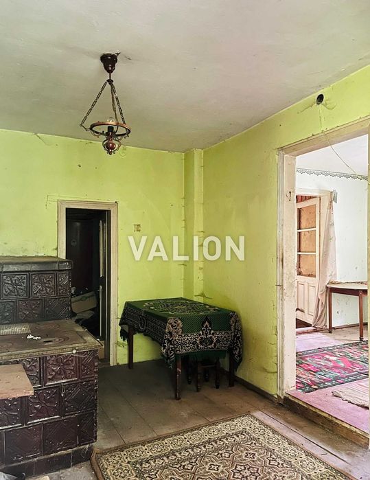 Без % Продаж будинку з ділянкою 0,60 га с. Міжброди, Чернівецька обл.