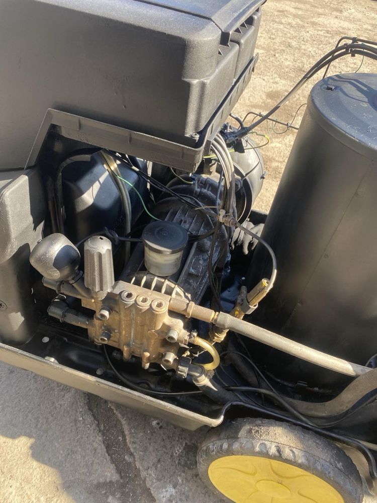 Продам Керхер HDS695 M Eco