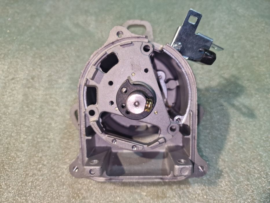 Honda Civic , Acura EL 1.5L , 1.6L obudowa rozdzielacza zapłonu