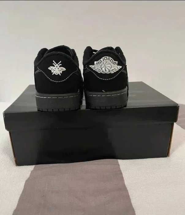 Jordan1RetroLowOGSPTravis Scott Black Phantom R.39