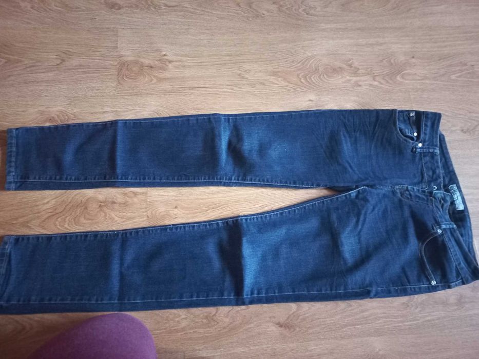 Nowe spodnie jeansy  damskie
