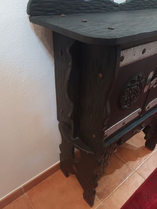 Movel, sapateira, aparador medieval