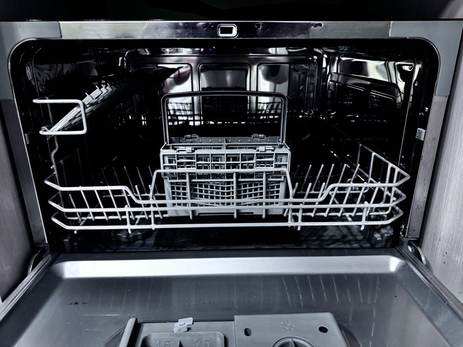 Посудомийка electrolux