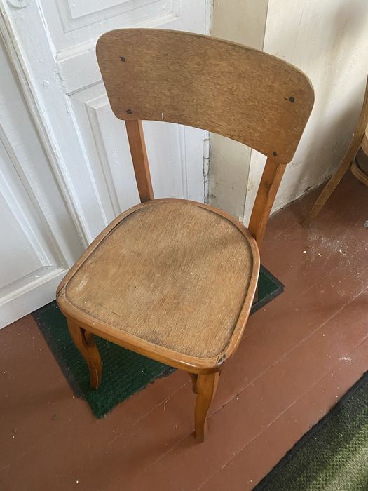 Ретро стілець