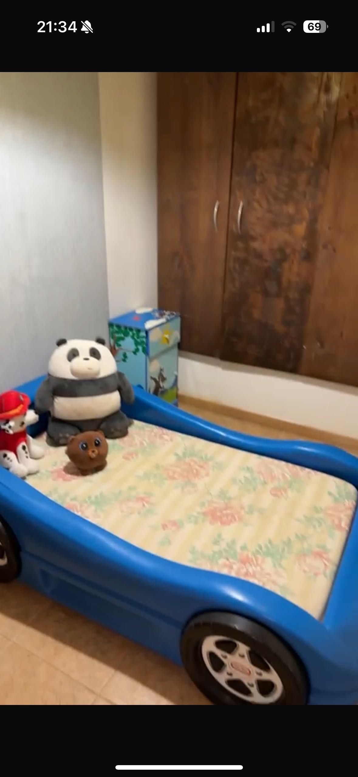 Cama criança em forma de carro
