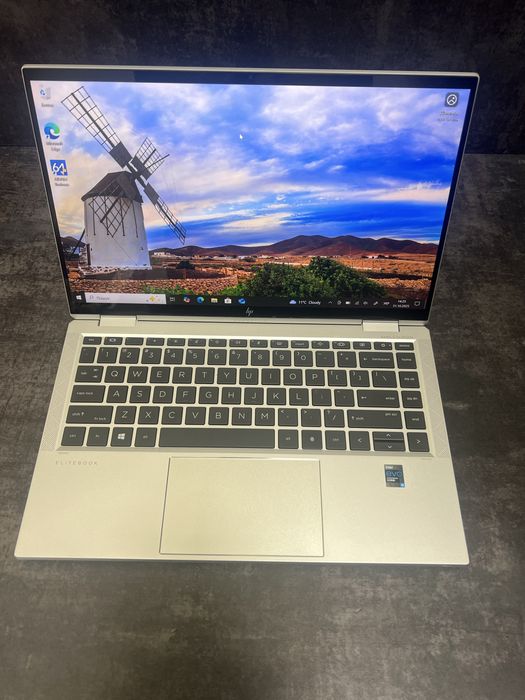 HP EliteBook x360 1040 G8 i5-1135G8 16 RAM 256 SSD IPS 14" touch