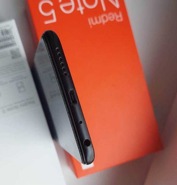 Xiaomi Redmi Note 5 4/64 gb  Повний комплект