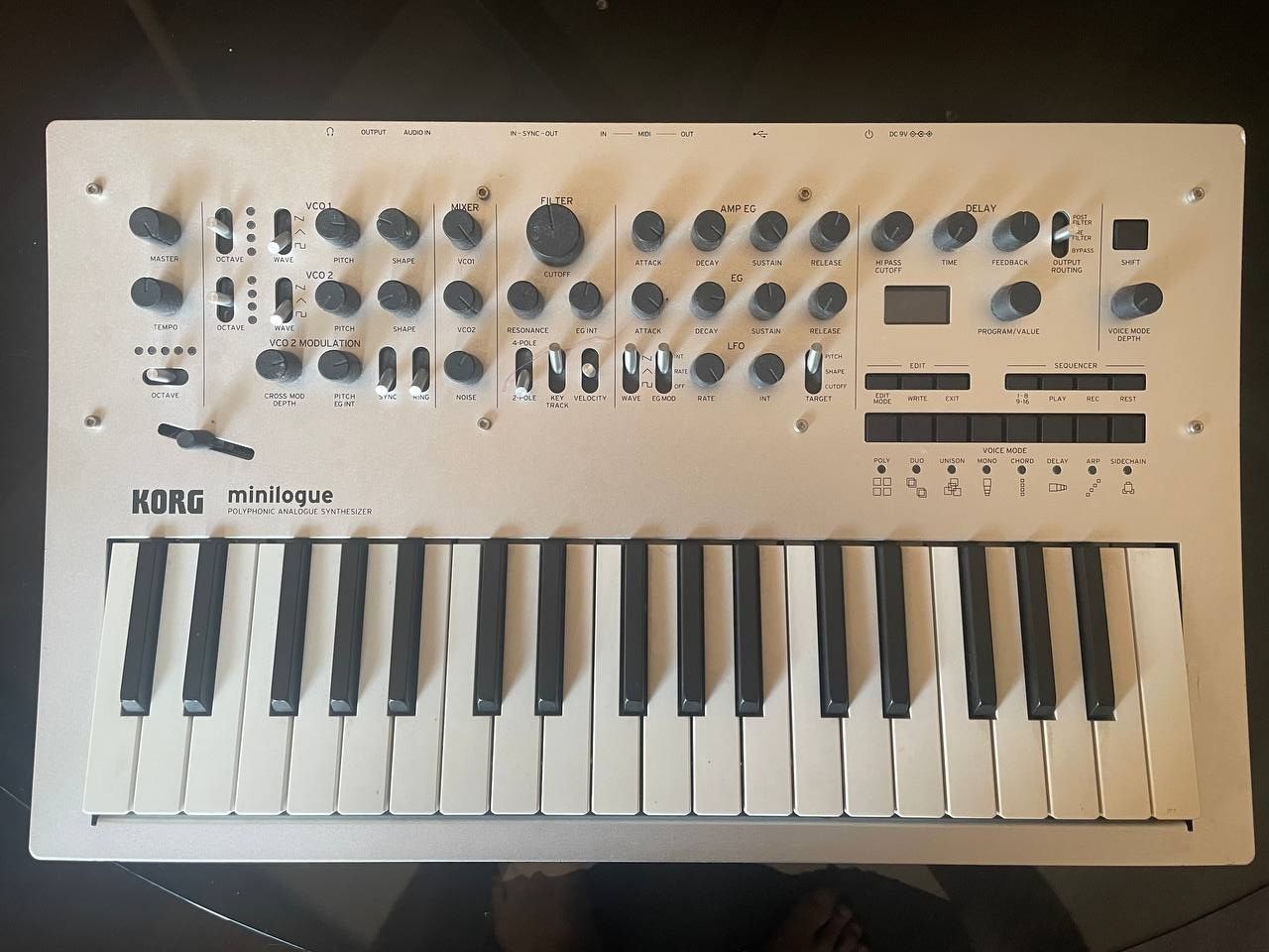 Синтезатор Korg Minilogue