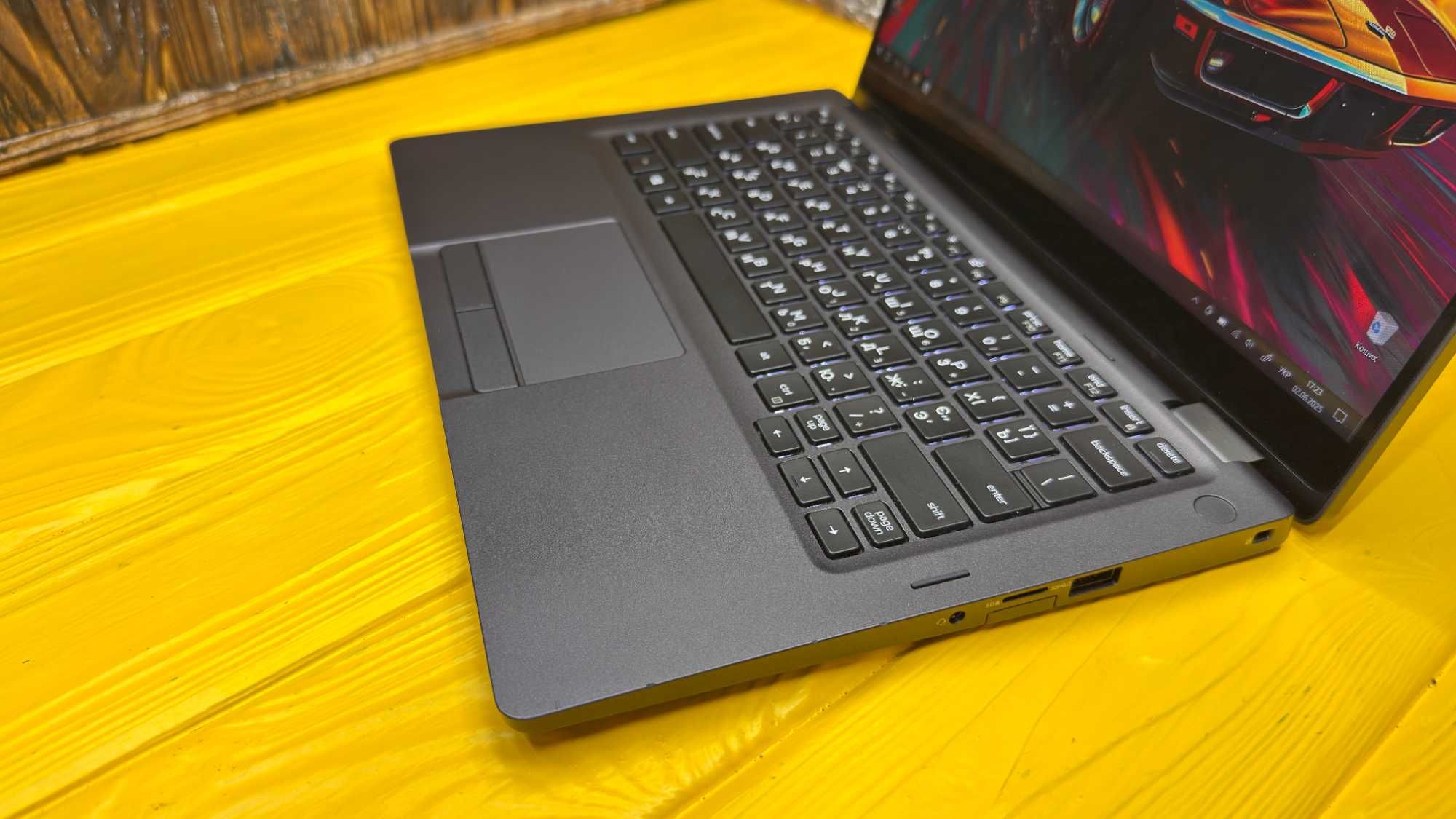 Ноутбук-Планшет Dell Latitude 5300 2in1 /13.3"/Core i5-8365u/SSD 256GB