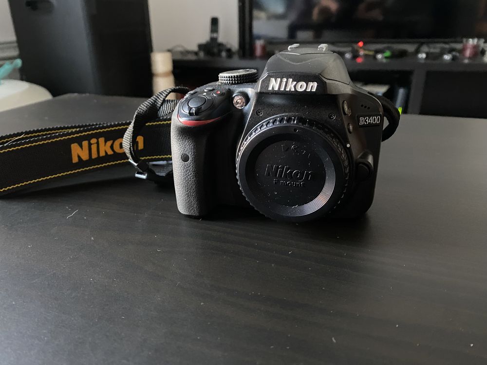 Nikon D3400 em óptimo estado